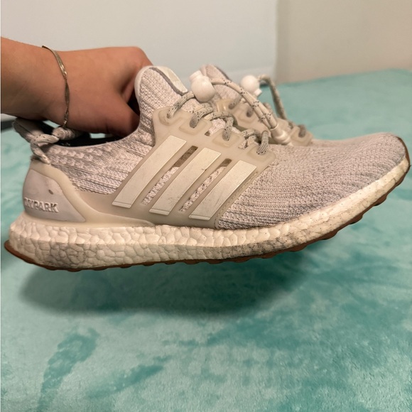 Adidas Ultra Boost
Beyonce Ivy Park Icy Park - Picture 1 of 3